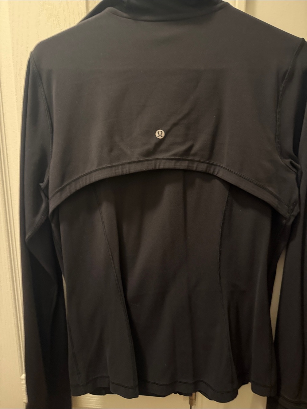 Lululemon Define Hooded Jacket in Black - Picture 4 of 6